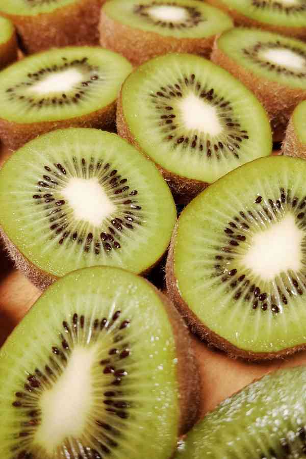 Kiwi: le sue proprietà e i benefici per la salute