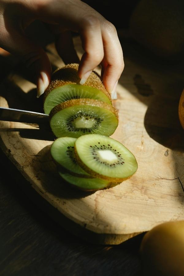 taglio del kiwi