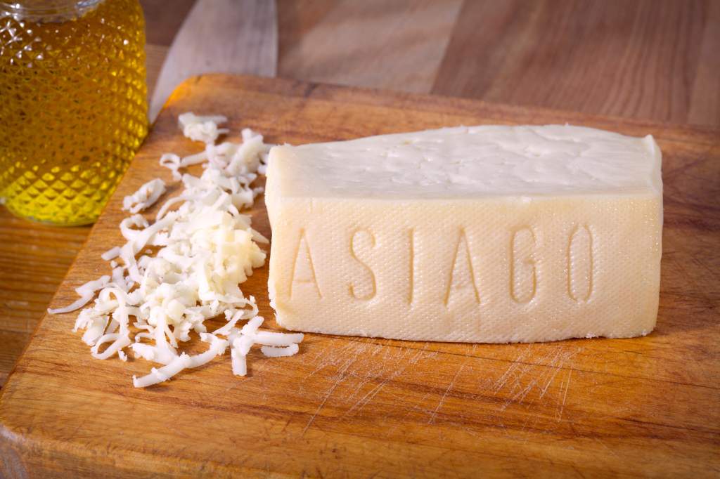 formaggio asiago